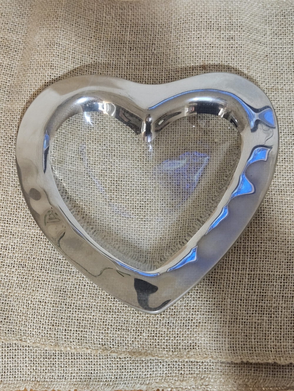 Anniesglass Platinum Art Glass Heart Dish